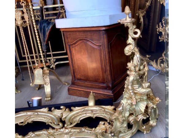 barre de chenets complète de style Louis XV en bronze doré d époque 19 eme siècle