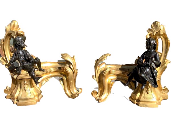 paire de chenets de style Louis XV